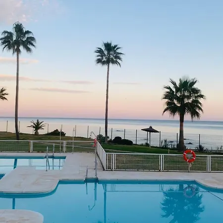 Firstline Beach-amazing Seaview - Estepona-la Duquesa Apartamento