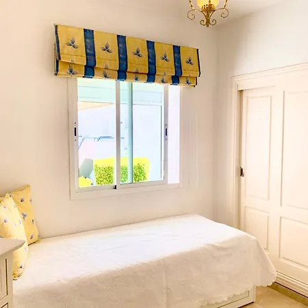 Firstline Beach-amazing Seaview - Estepona-la Duquesa Apartamento
